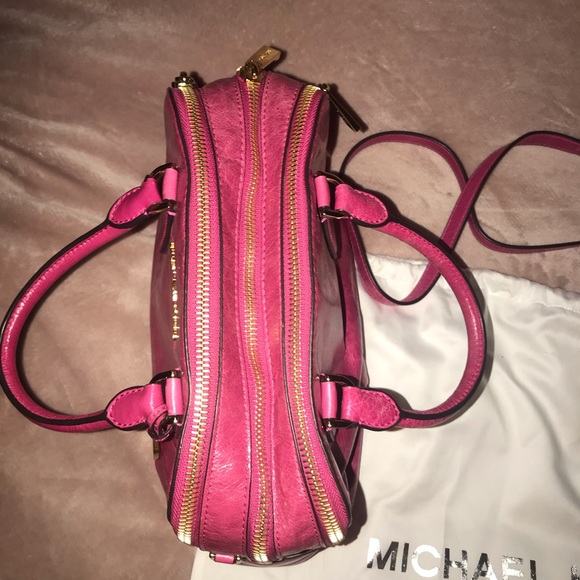 BEAUTIFUL MICHAEL KORS BAG - Picture 3 of 7